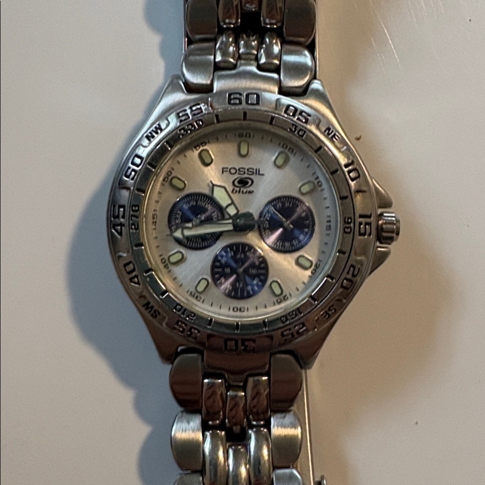 Fossil Men's Silver Stainless Steel Chronograph with White Dial - Picture 2 of 4